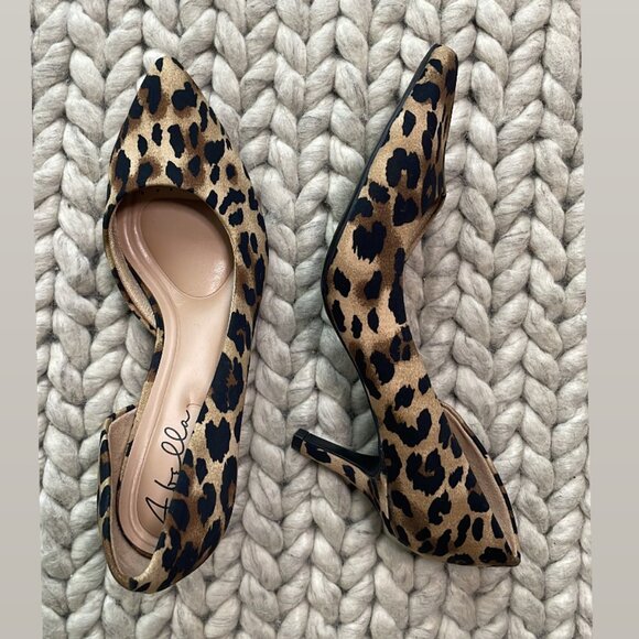 Abella Leopard Print Pointed Toe Kitten Heels Size 6M - Picture 5 of 7